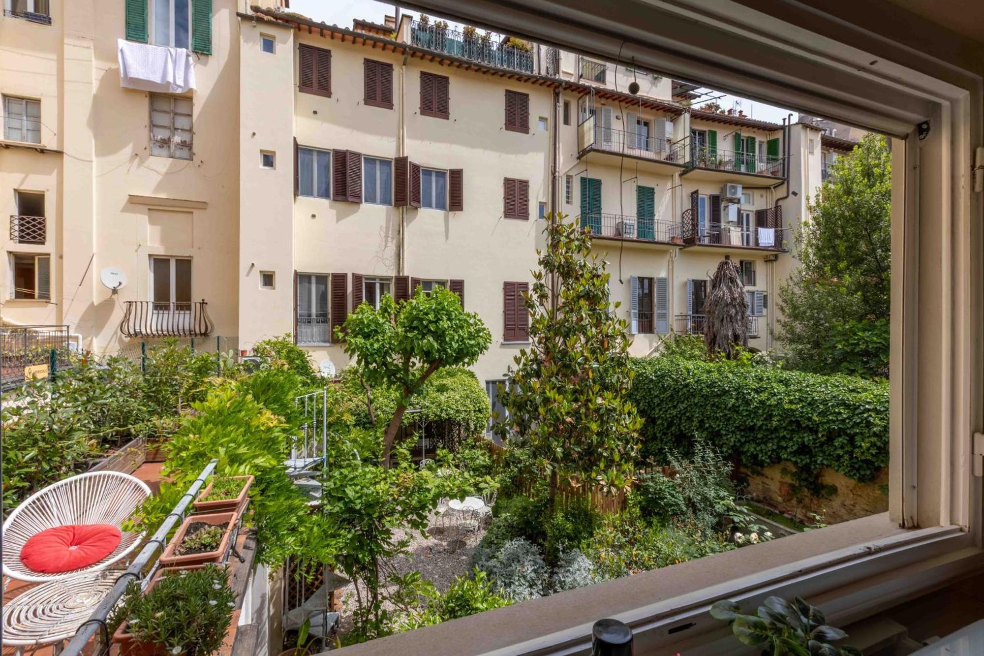 Secret Garden Firenze B&B ภายนอก รูปภาพ
